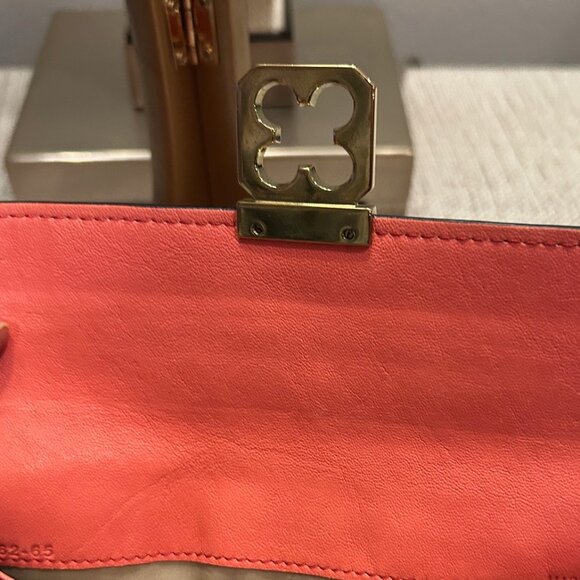 Chloe Elise Long Continental Flap Wallet - Picture 10 of 13